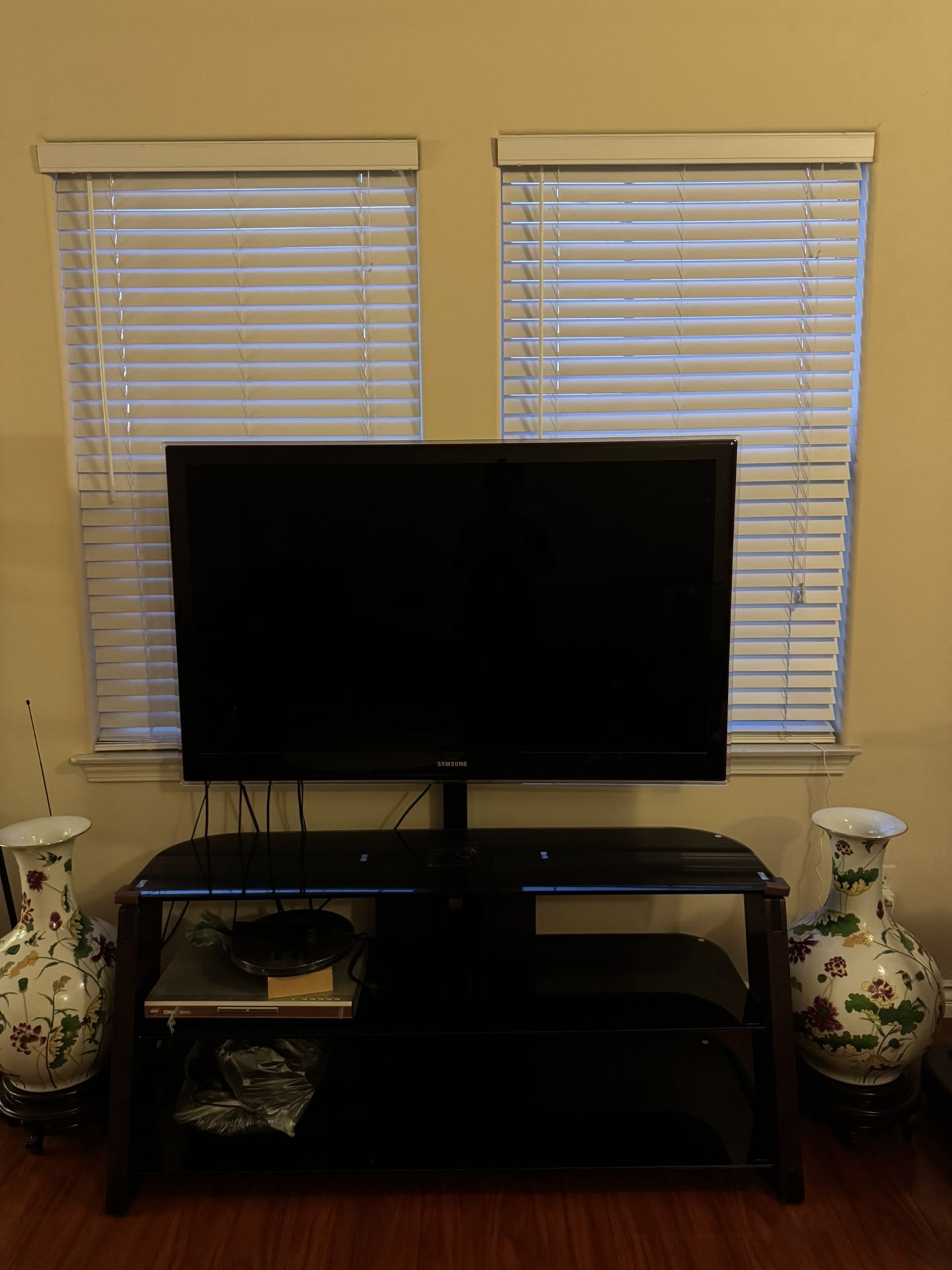 USED TV STAND WITH 55inch OLD SAMSUNG TV