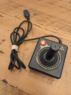 Vintage Atari Joystick Controller – Tested / Great Retro Gaming Display Piece
