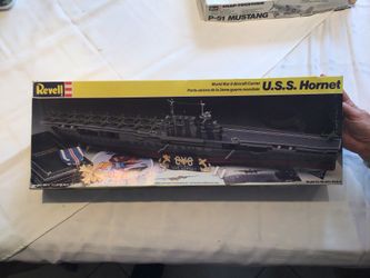 2/3 USS Hornet WW II Aircraft carrier Model Kit