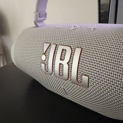 JBL charge 6