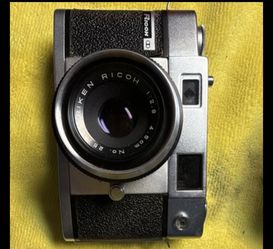 Ricoh 300 Silver Vintage Rangefinder Camera w/ Strap, Case & Ricoh Lens Cap