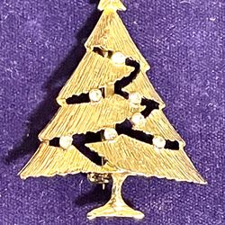 Holiday Twinkle Lighted Brooch