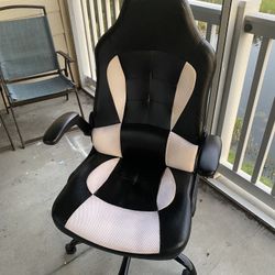 Gaming/Office Chair – Adjustable, Comfortable