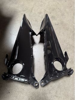 2019 20 21 Toyota Corolla Hatchback 4dr Front Bumper Fog Light Bezel Cover