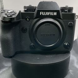 FUJIFILM X-H1 24.3 MP