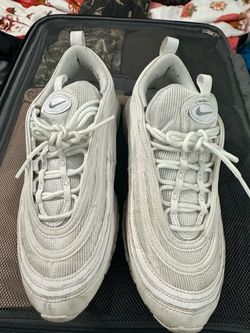 Men’s Nike tennis shoes