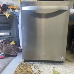 Whirlpool Dishwasher WORKS Small Ding $100 