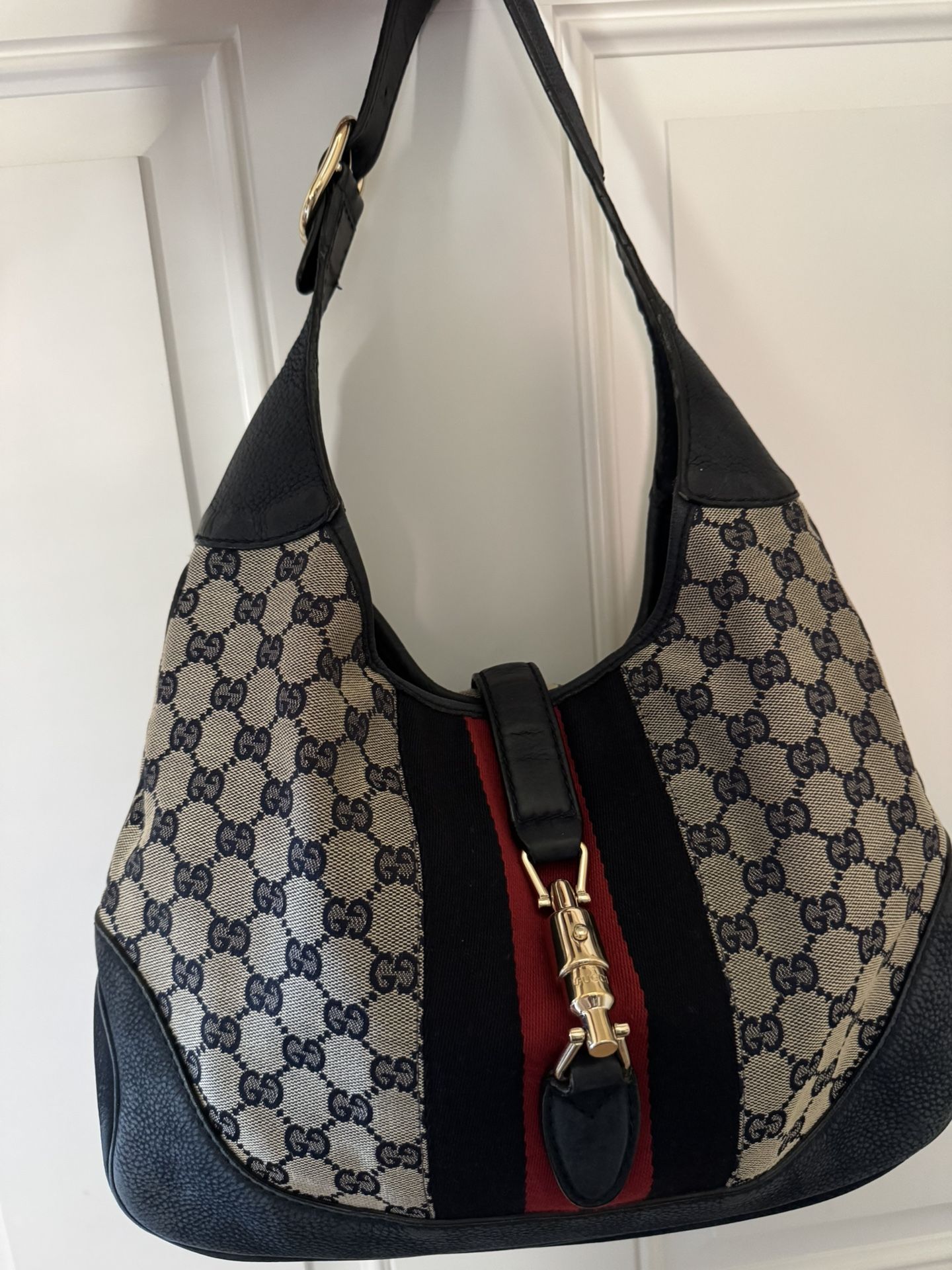 Authentic Gucci Leather Shoulder Bag