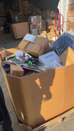 Mixed Merchandise Pallet Lot