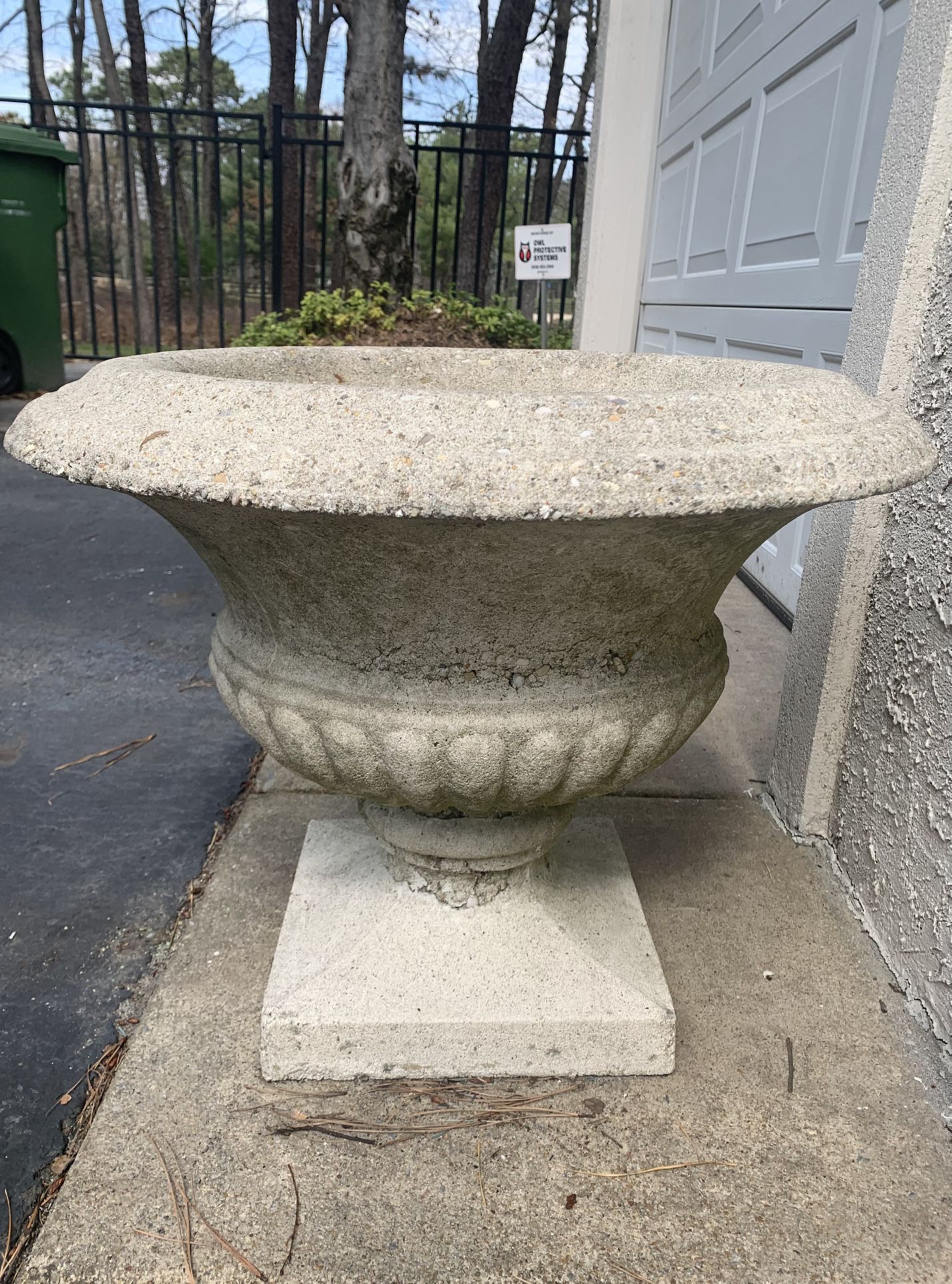 Extra Large Decorative Concrete Garden Outdoor White Planter Urn 25.5”Wx20”H