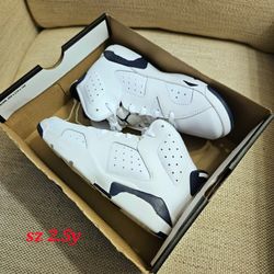 Jordan 6 Midnight Navy Sz 2.5y