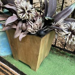 Decorative Outdoor Planter 