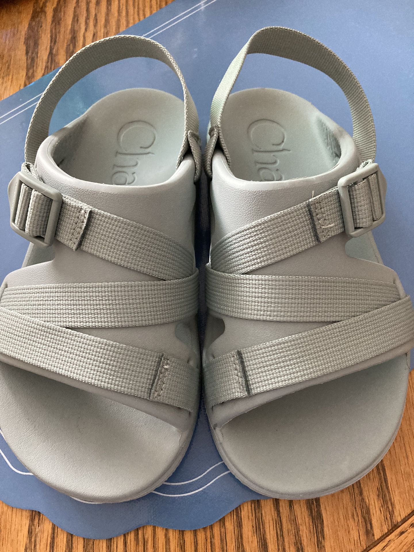 Néw Womens Chaco Sandals Size 5, Mint Green