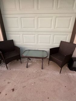 Patio chairs 2 with table