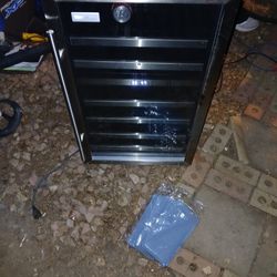 Danny Designer Mini Whine Fridge
