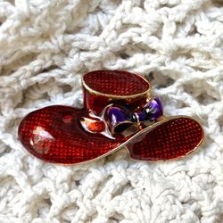 Vintage Intricate Pattern Red And Purple Enamel Classic Hat Brooch