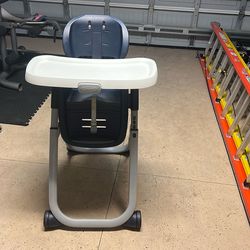 Great Condition Graco DuoDiner DLX 6-in-1 Highchair, Mathis