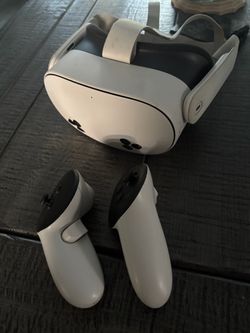 Meta Quest  3 VR Headset
