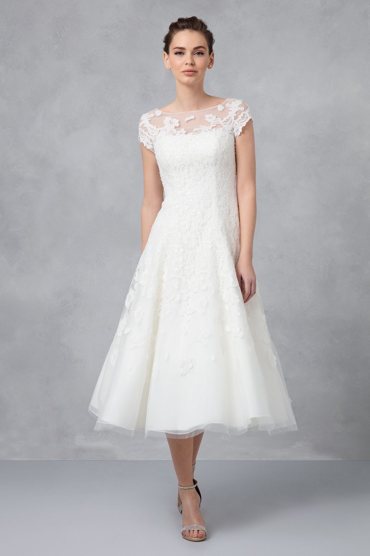 Oleg Cassini ivory lace wedding dress - size 12 **Local pickup only**