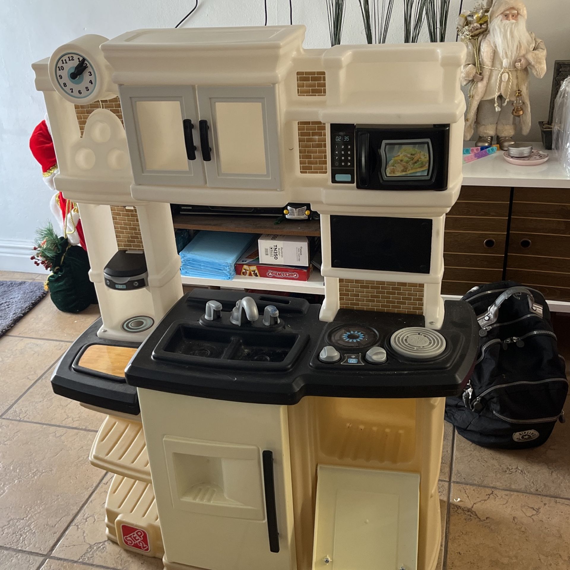 toy Kitchen