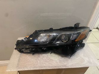 2021-2024 Toyota Camry  Left Headlight