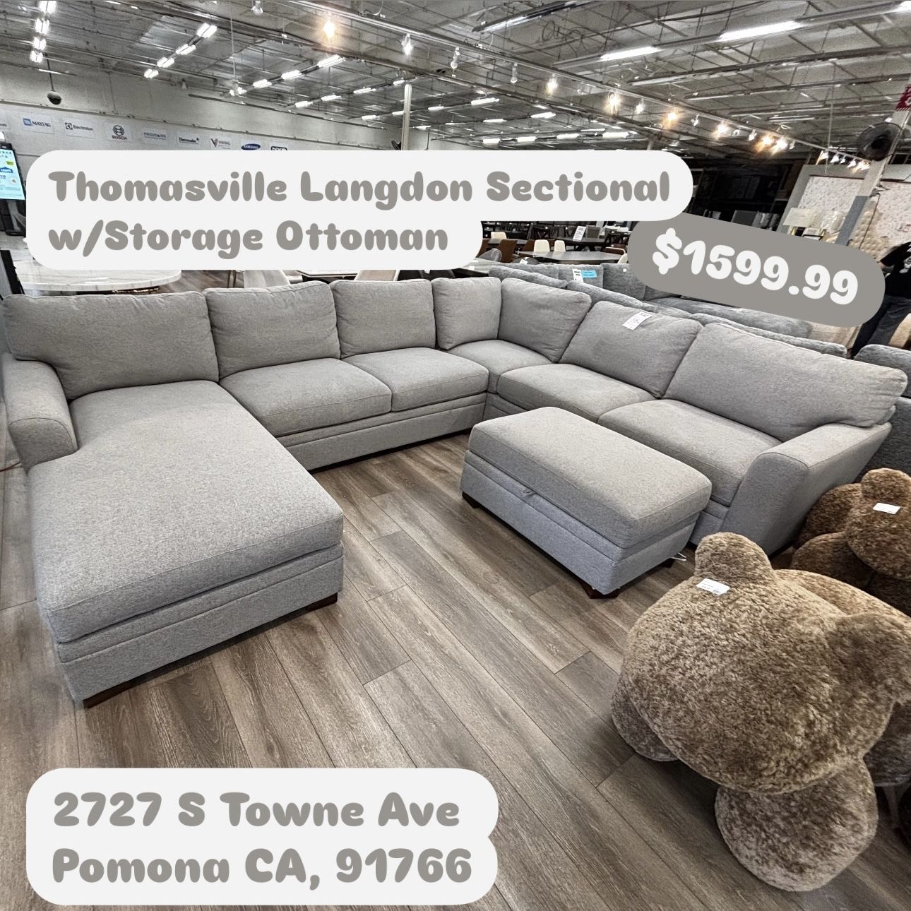 Thomasville Langdon Sectional With Storage Ottoman