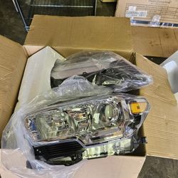 2016- 2022 Toyota Tacoma Headlights