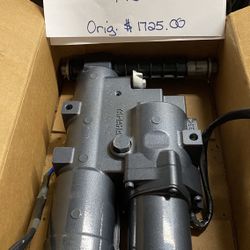 Yamaha Power Trim And Motor Tilt Assembly Unused