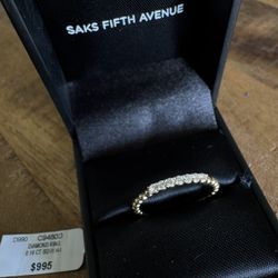 Saks 14k Yellow Gold Diamond Ring Sz 7