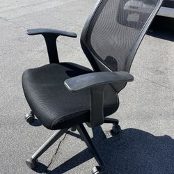 Clean Like New Rolling Chair 