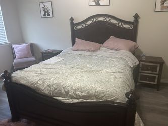 Queen Bedroom Set