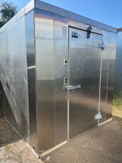 Walk-in cooler