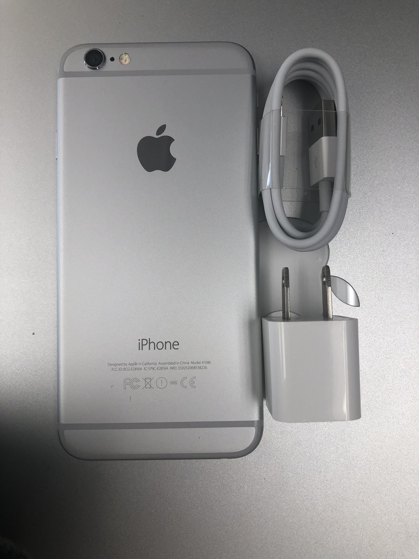 Factory unlocked apple iphone 6, store warranty