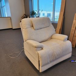 Zero GRAVITY lift Chair RECLINER 