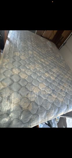 Full Mattress & Boxspring Great Shape No Stains Very Clean