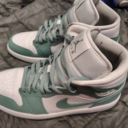 Sell A Brand New Pair Of Jordan  White Cannons Size 12