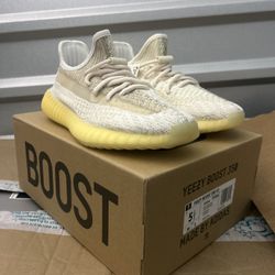 Yeezy 350 Natural size 5.5