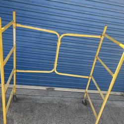 Roll Around Scaffolding 