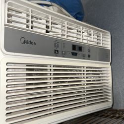 Brand new Digital Midea Air conditioner 