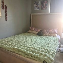 Queen Bedroom Set