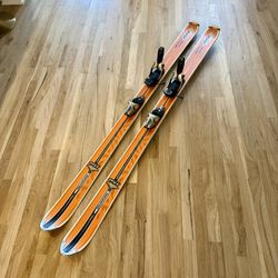 Dynastar Legend 8800 Snow Skis 178 cm with Look Pivot 12 Bindings 