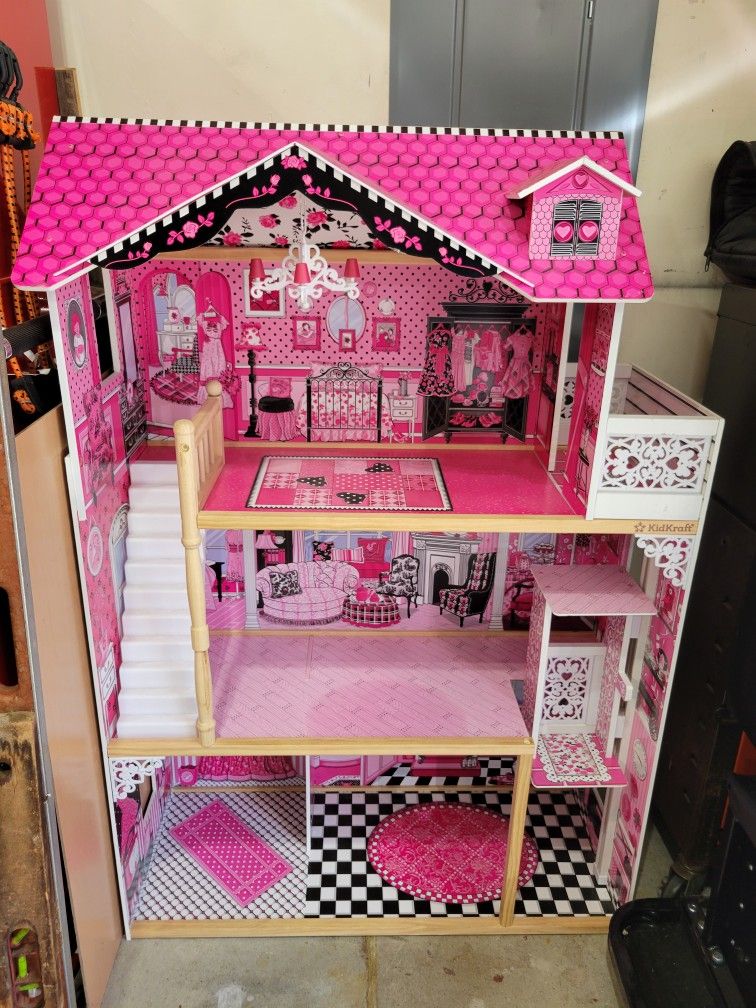 Doll House