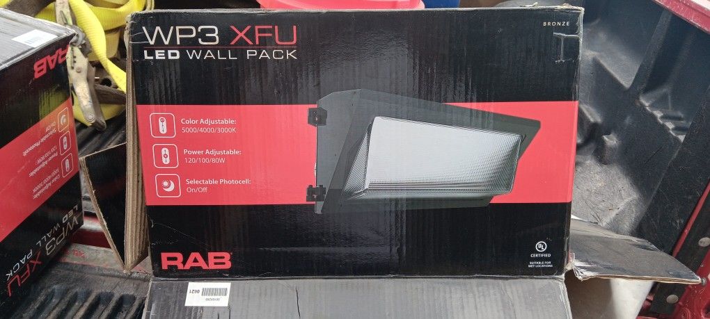 2 Big Lights, WP3-XFU Led Wall Pack