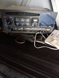 GM Chevrolet Radio 2002