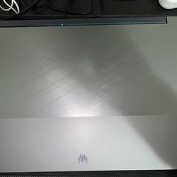Acer Predator SE 500 Gaming Laptop