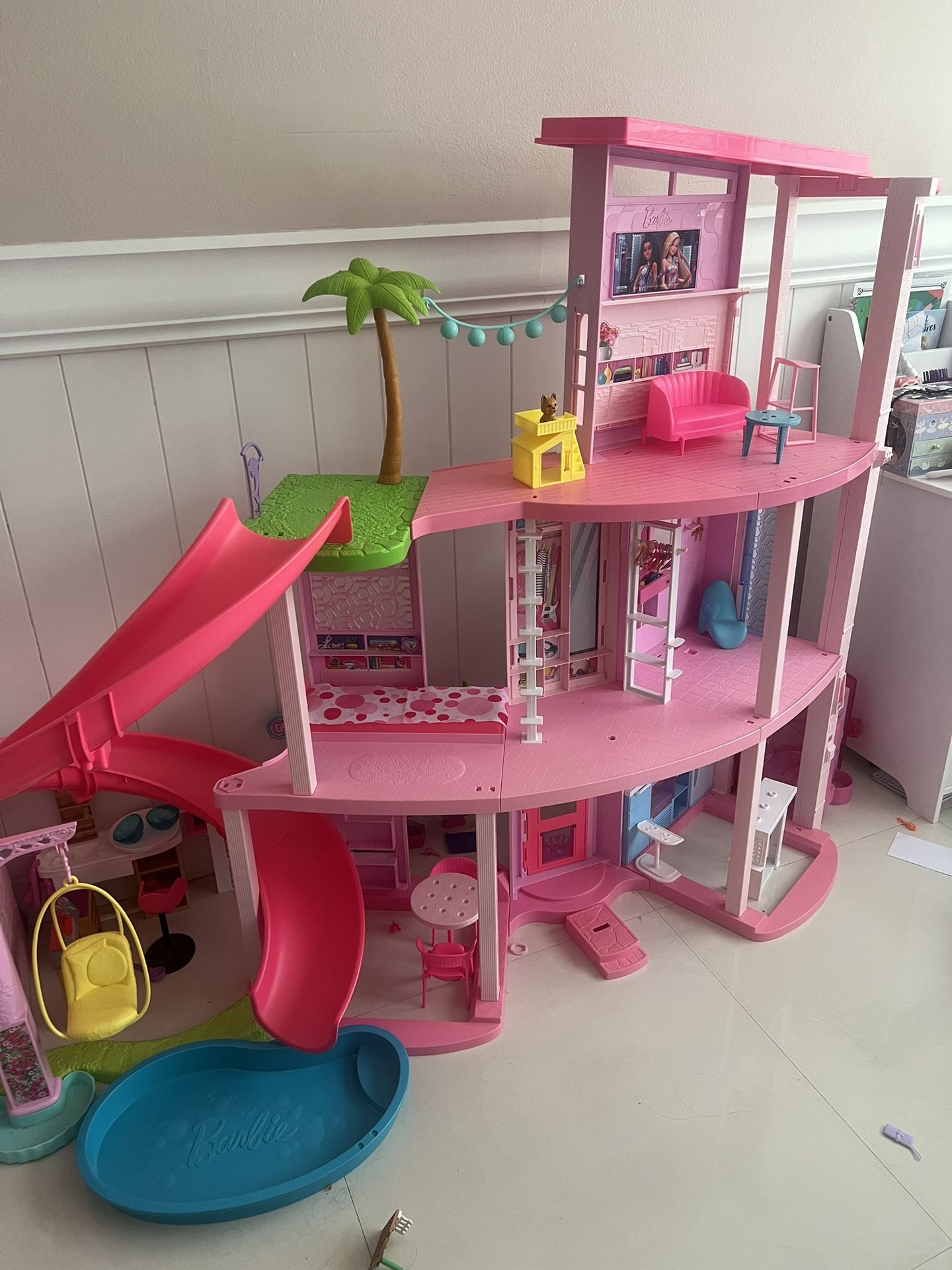 Barbie DreamHouse, Doll House Playset with 75+ Pieces Including