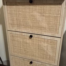 Shoe Cabinet With 3 Compartments 