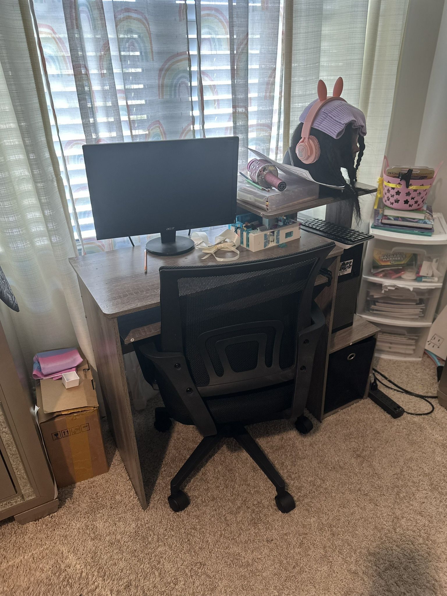 $95 Computer/desk/chair 