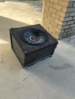 12” Subwoofer in Carpeted Enclosure Box