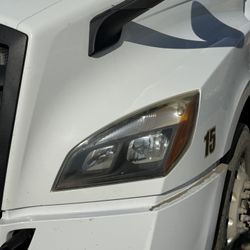 Freightliner Cascadia Headlights 